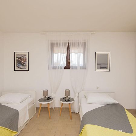 Apartment Maras-1 By Interhome Дикло Экстерьер фото